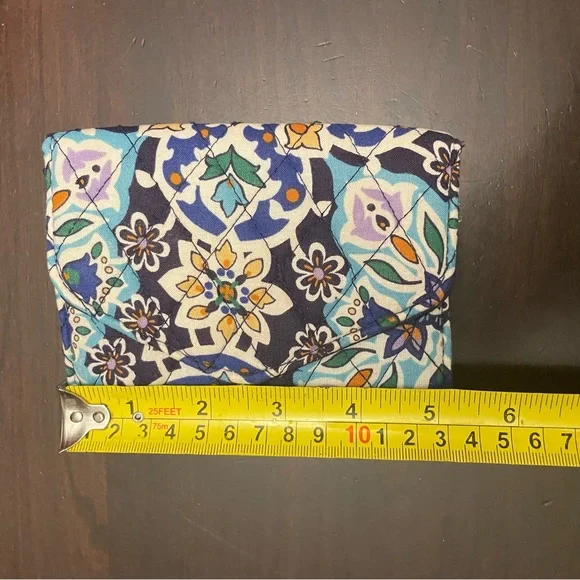 Vera Bradley Euro Wallet Lisbon Medallion RFID Trifold Snap Close Travel Compact - Picture 12 of 14